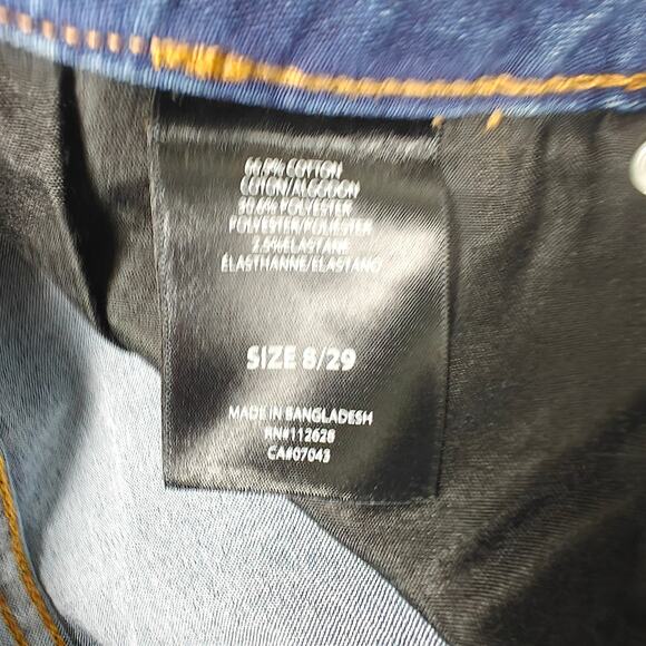 Tahari Button Fly Mid Rise Capri Jeans Medium Wash Size 8/29 Women’s - Picture 7 of 8